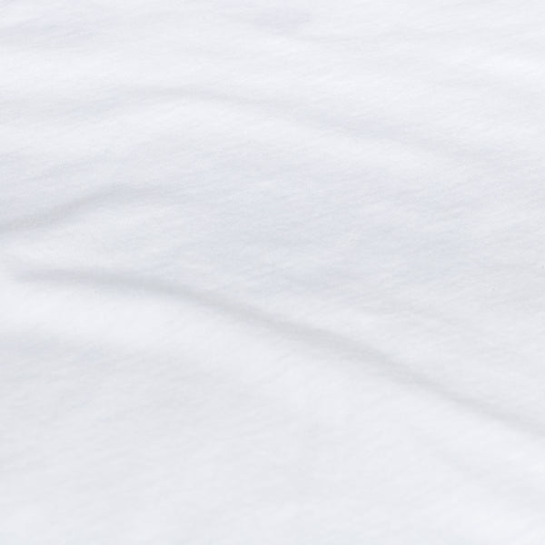 woman crewneck tee shirt soft sofest quality best cute favorite Petidoux women white whitest  cotton v-neck details close-up