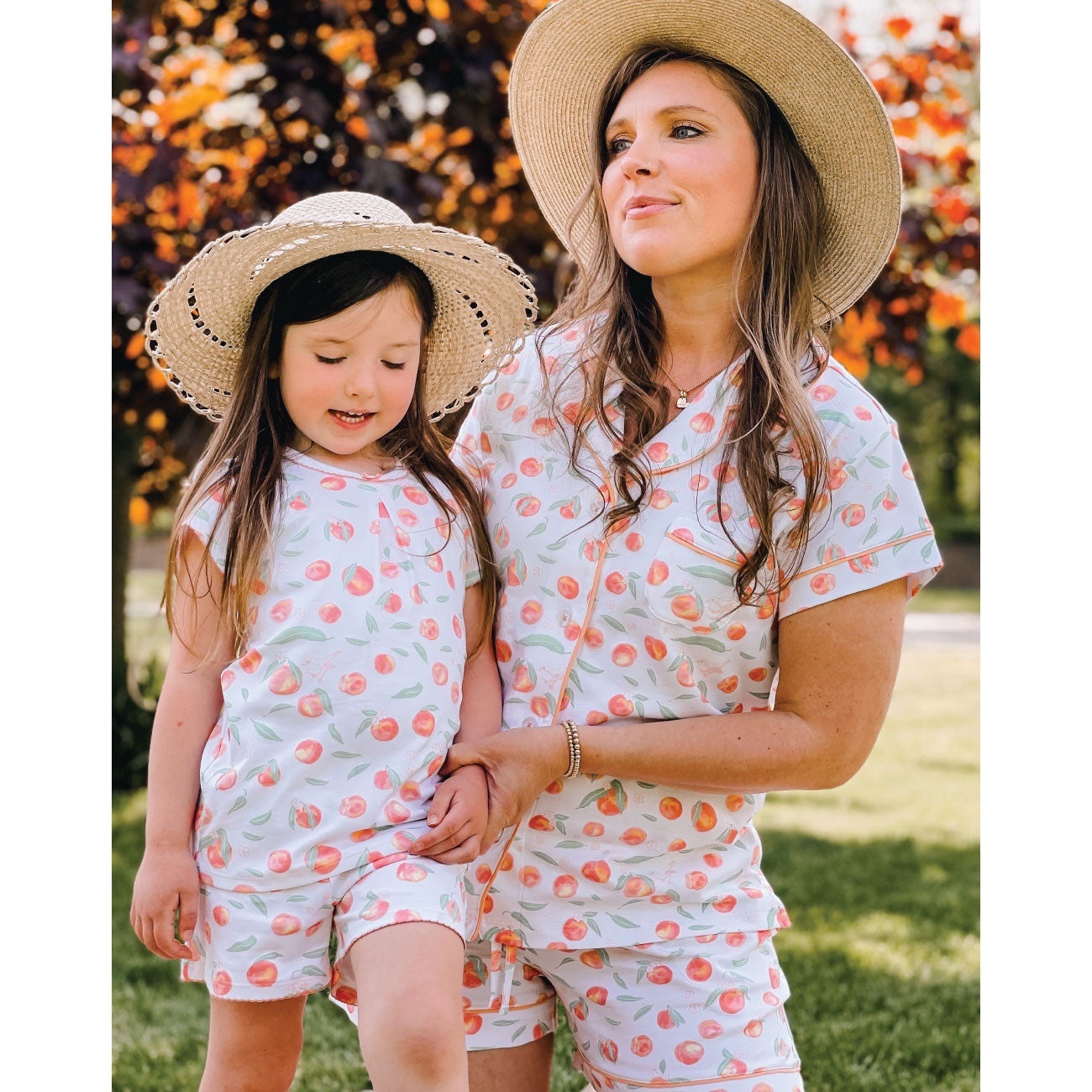 https://www.petidoux.com/cdn/shop/products/Peaches-mommy_me-summer-pjs-hat-Petidoux.jpg?v=1621521016