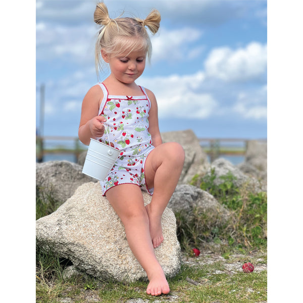 Strawberries jams print girls short pajamas summer 2019 green garden pjs kids france strawberry shortcake petidoux fruit girl rock